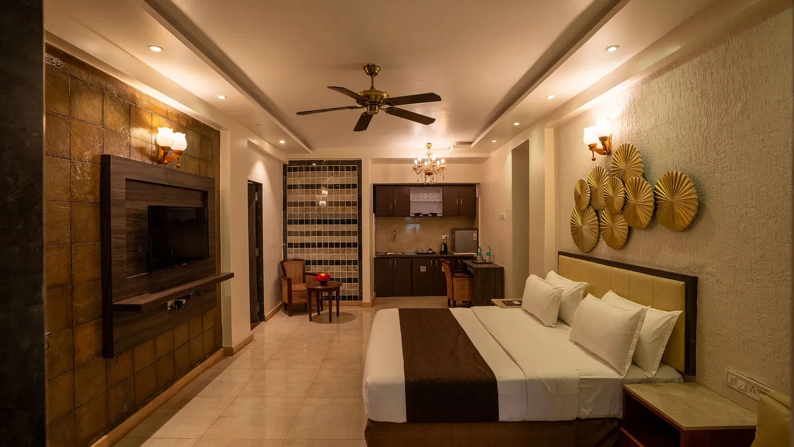 Aqua_Suite_-_Bedroom_8b7a03e9